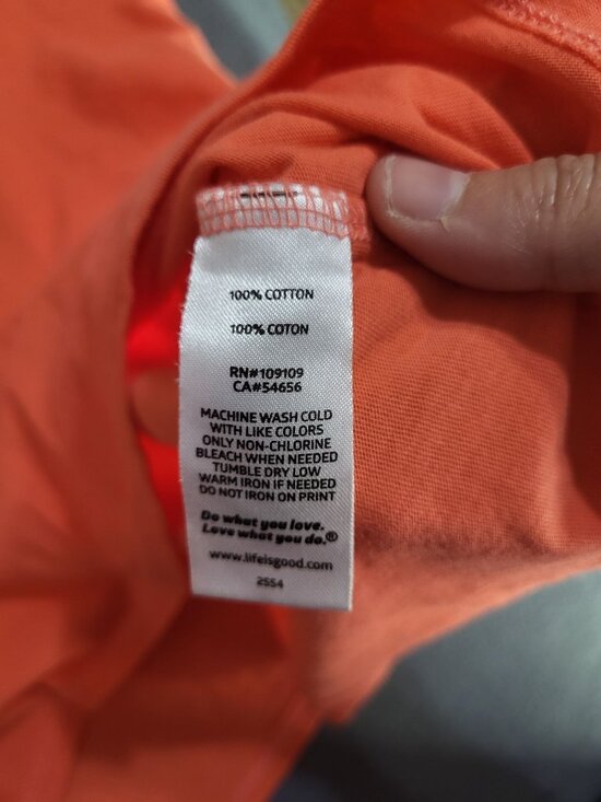 LIFE IS GOOD Women's LG Golden Retriever Adirondack Crusher LITE Hooded Shirt - Picture 6 of 8